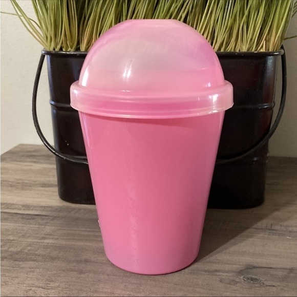 DW HOME BUBBLE GUM FLOAT LARGE CANDLE - Picture 2 of 4